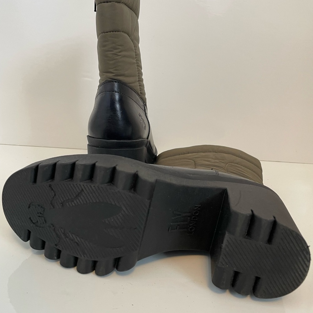 Fly London chunky boot - Picture 5 of 6